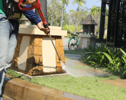<p style="font-family: 'Poppins', sans-serif; font-weight: 700; font-size:24px;">PRESSURE WASHING SERVICES</p>
